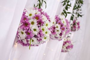 Оформление ыездной церемонии брака живыми цветами Днепропетровск